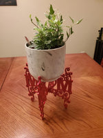 “Mom” plant stand